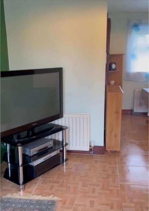 Annie Dee'S Guest Accommodation Ballygowan Eksteriør billede